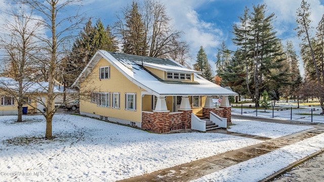 view of front of property with covered porch