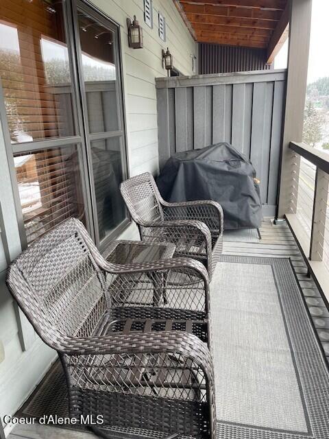 balcony featuring a grill