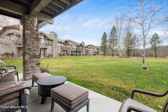 view of yard featuring a patio