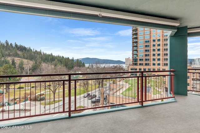 balcony featuring a mountain view