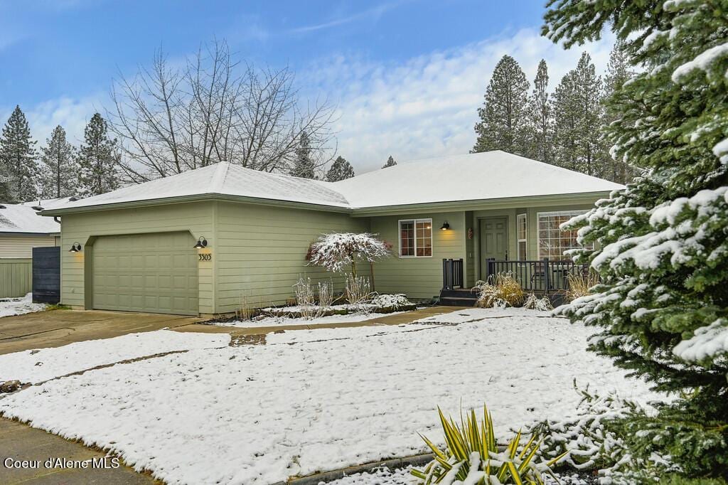 view of front of house featuring a garage