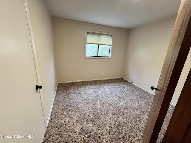 empty room with carpet