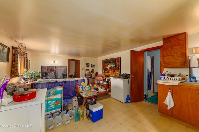 kitchen with washer / dryer