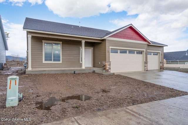 view of front facade with a garage