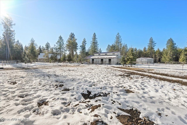 exterior space featuring fence