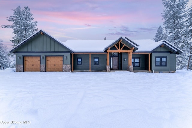 view of front of house featuring a garage