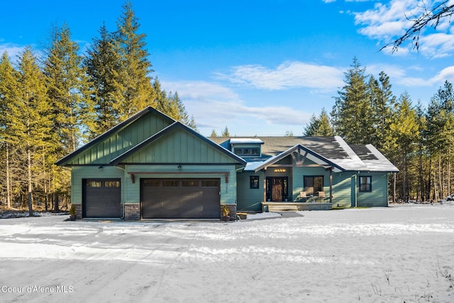 view of front of house with a garage