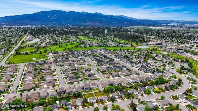 drone / aerial view with a mountain view