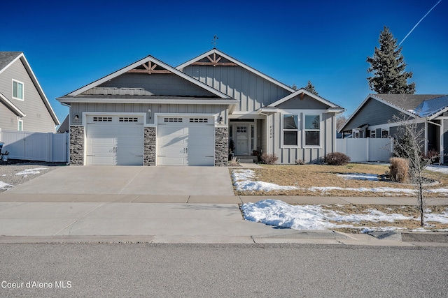 craftsman house with a garage