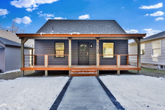 view of front facade featuring covered porch