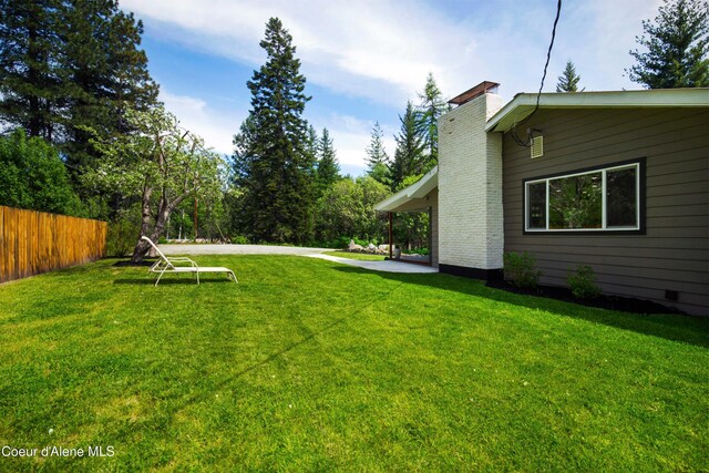 view of yard with a patio