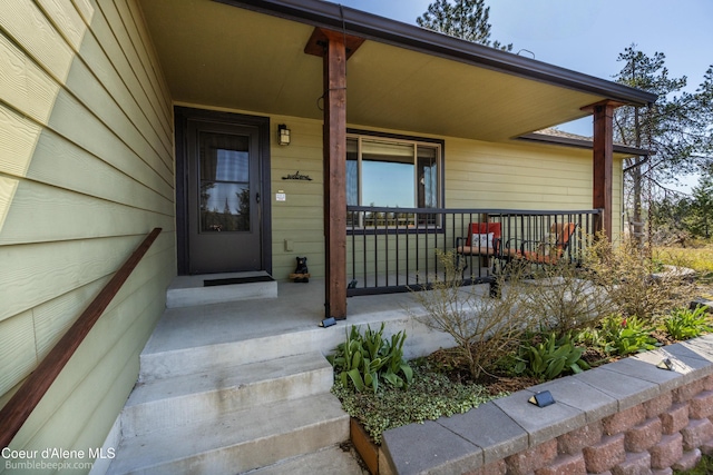property entrance with a porch