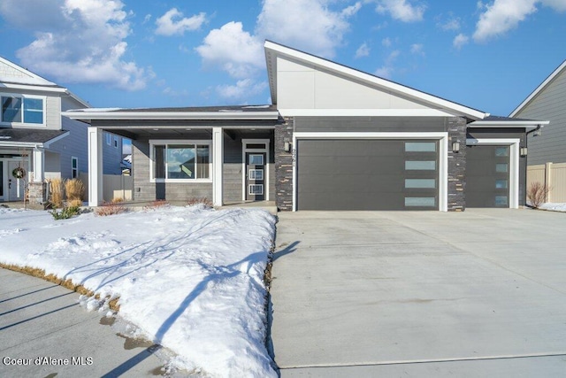 view of front facade with a garage