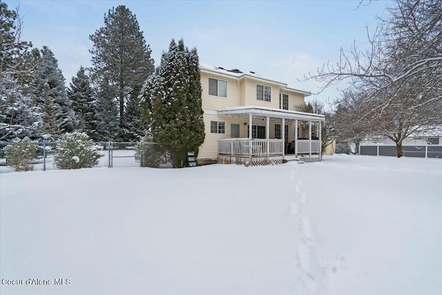 view of front of house featuring covered porch