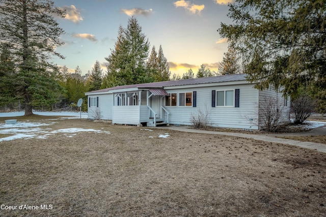 view of front of property