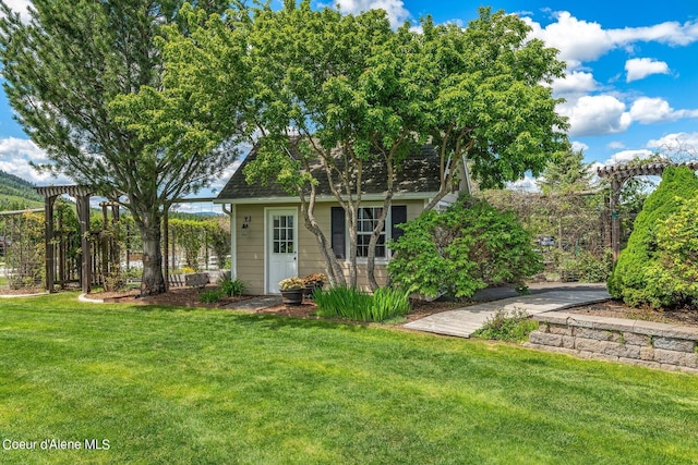 exterior space featuring a front yard