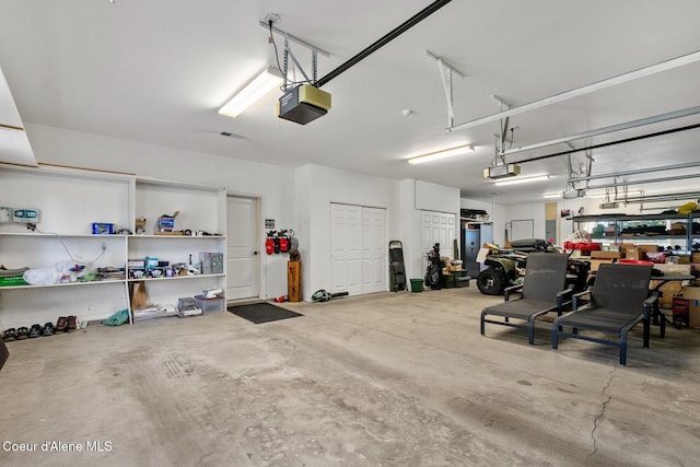 5006 S Brentwood Ln, Coeur Dalene, ID 83814 - garage with a garage door opener
