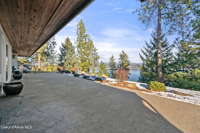 5006 S Brentwood Ln, Coeur Dalene, ID 83814 - view of street featuring a water view