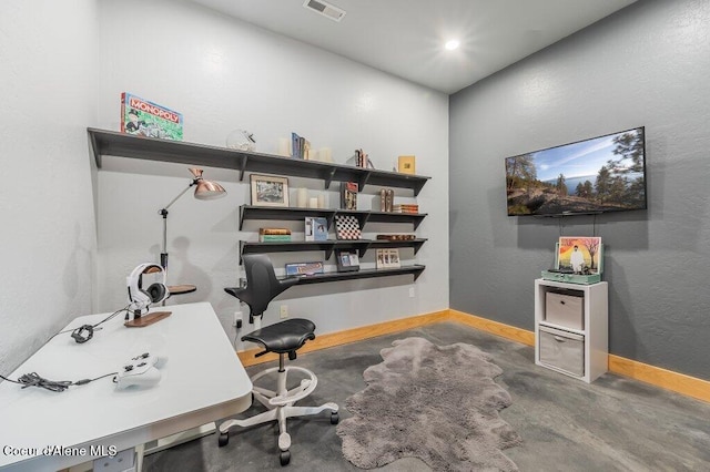 office area featuring concrete floors, recessed lighting, visible vents, and baseboards