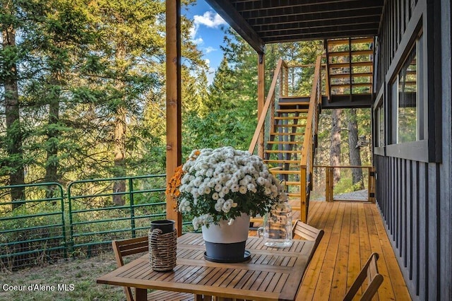 balcony with stairs