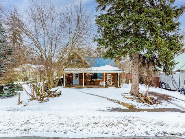 view of front of home featuring a porch