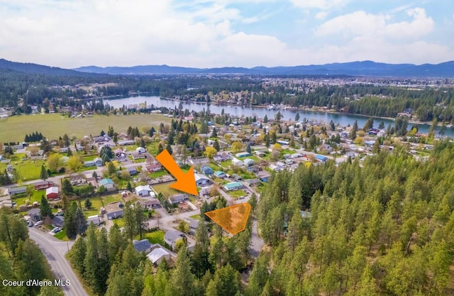 Listing photo 2 for 744 S Rainbow Rd, Coeur Dalene ID 83814