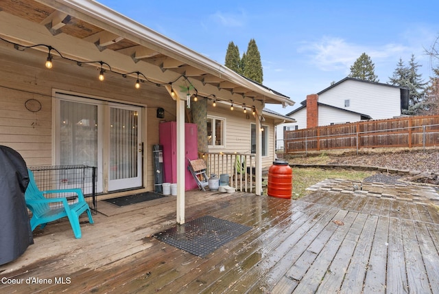 deck featuring fence