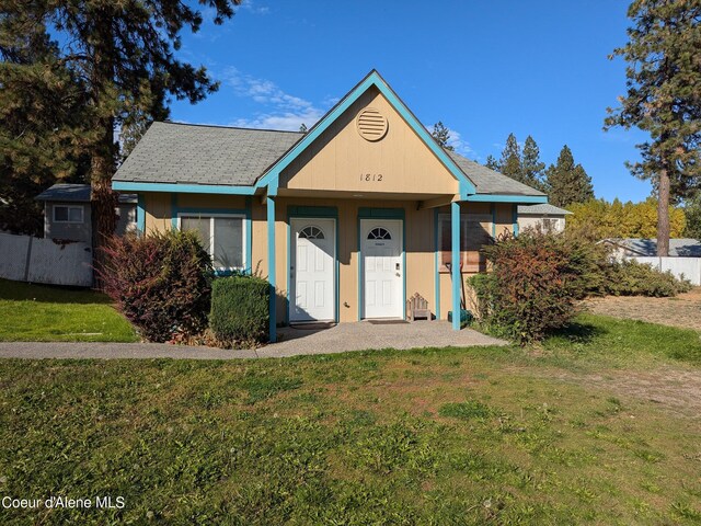 1810 Spokane St 1800, 1802, 1804, 1806, 1808, Post Falls, ID 83854 - bungalow featuring a front yard