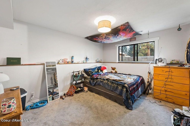 bedroom featuring carpet floors