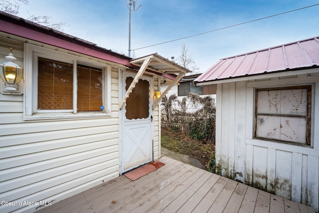 exterior space with an outbuilding