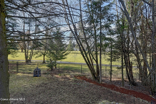 view of yard featuring fence