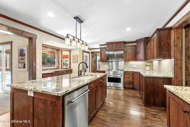 kitchen featuring decorative backsplash, appliances with stainless steel finishes, dark wood-type flooring, ornamental molding, and a sink