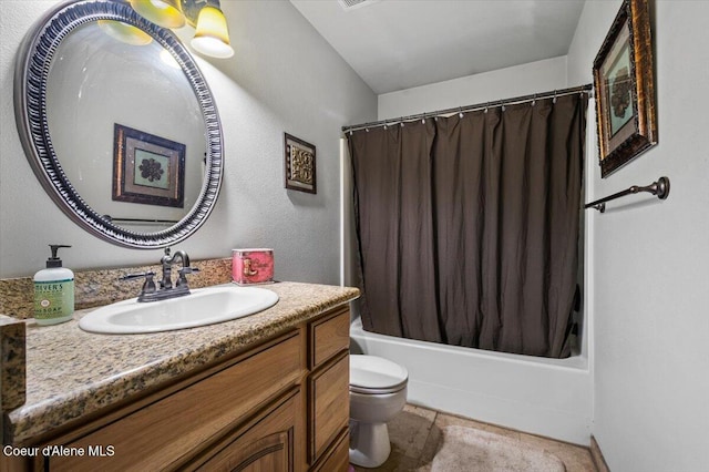 full bath featuring shower / tub combo with curtain, toilet, and vanity