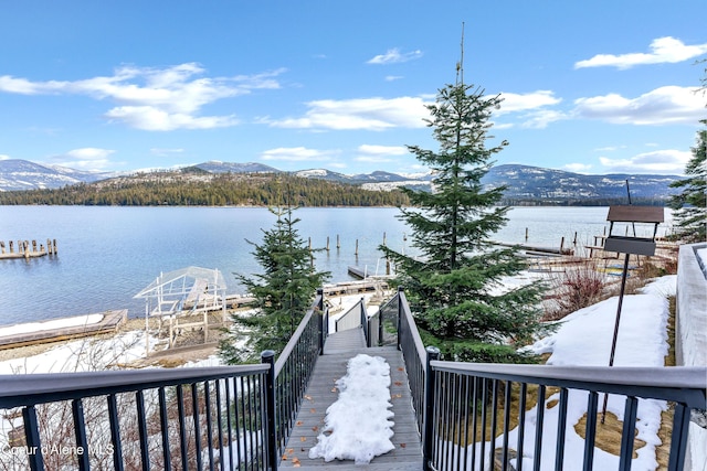 view of water feature with a mountain view