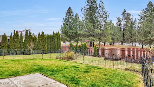 view of yard featuring fence