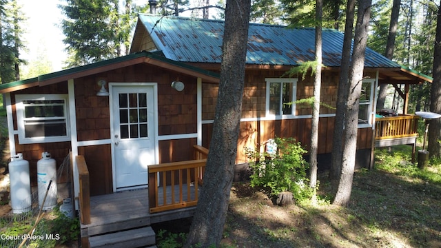 1942 Two Tail Rd, Bonners Ferry, ID 83805 - view of front of property featuring a metal roof