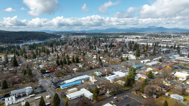 drone / aerial view featuring a mountain view