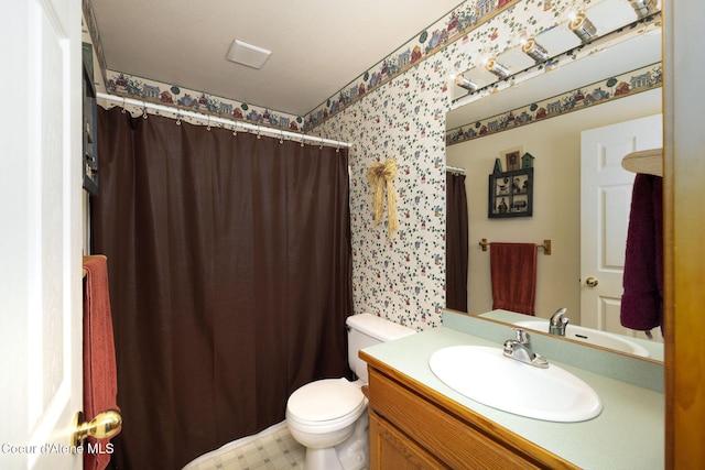 5904 N 15th St, Dalton Gardens, ID 83815 - full bath with vanity, toilet, a shower with curtain, and wallpapered walls