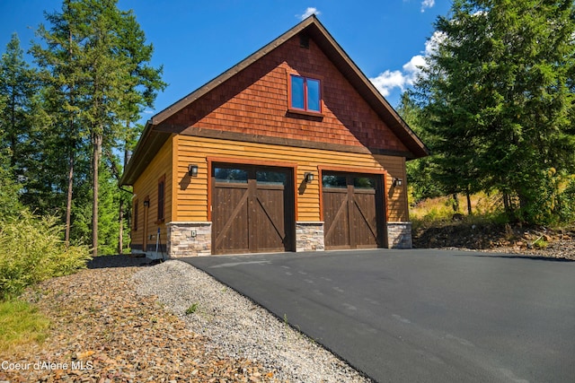 view of detached garage