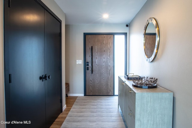 475 Campbell Point Rd, Laclede, ID 83841 - entrance foyer featuring light wood-style floors and baseboards