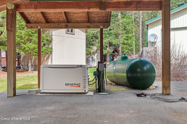details featuring a power unit and heating fuel
