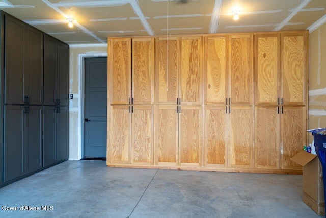 3242 N Rosalia Rd, Coeur Dalene, ID 83814 - interior space