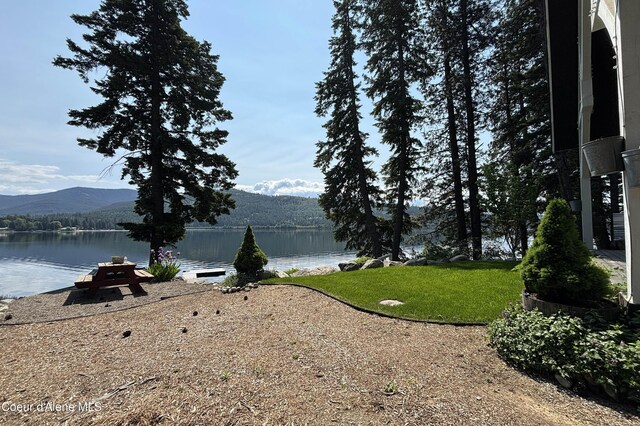 307 Quinns Ln, Cocolalla, ID 83813 - water view featuring a mountainous background