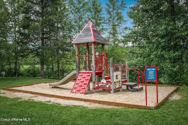 45 Welty Dr, Dover, ID 83825 - community play area with a lawn