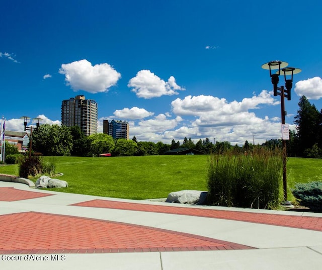 116 S 3rd St # 1304, Coeur Dalene, ID 83814 - surrounding community featuring a lawn