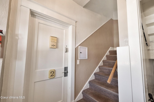 516 E Indiana Ave, Coeur Dalene, ID 83814 - stairway with baseboards