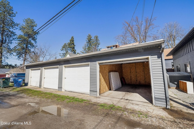 516 E Indiana Ave, Coeur Dalene, ID 83814 - view of garage
