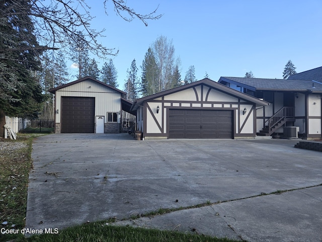 11268 N Friar Dr, Hayden, ID 83835 - exterior space featuring driveway, central AC unit, and fence