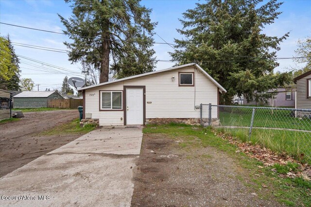 1515 E Elm Ave, Coeur Dalene, ID 83814 - view of front facade