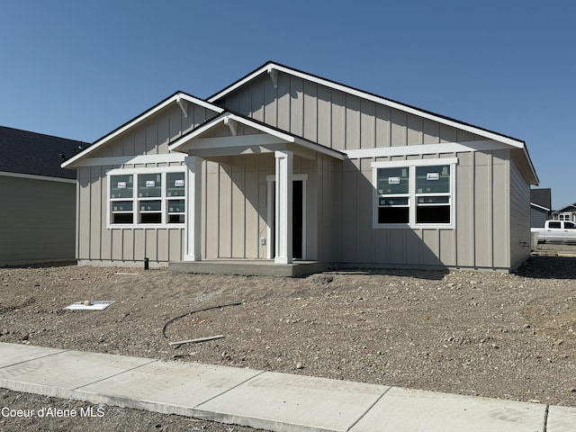 5147 E Norma Ave, Post Falls, ID 83854 - view of front facade featuring board and batten siding
